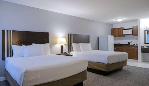 Two Queen Beds with Kitchenette