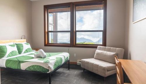 Private Queen Suite