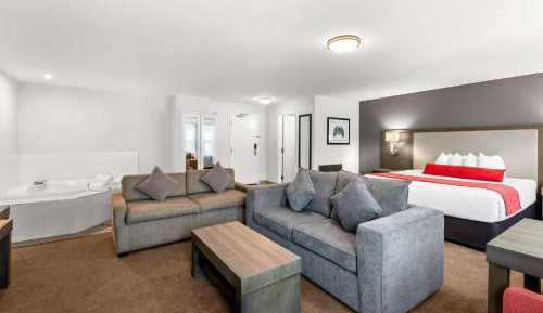 Large King Room with Spa Bath - Non-Smoking