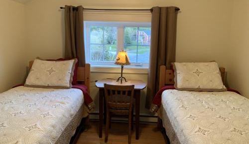 Twin Room with Bath