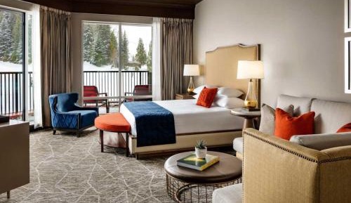 King Suite with Balcony and Mountain View