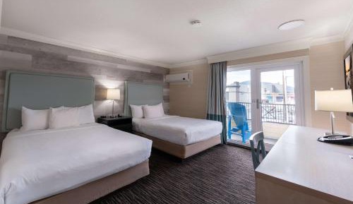 Queen Room with Two Queen Beds with Balcony