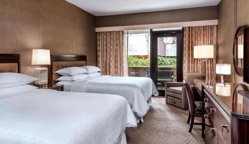 Superior Guest Room, 2 Queens, Garden View