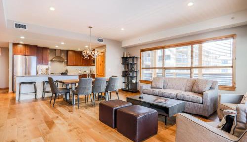 208 WSL Three Bedroom Premier Condo