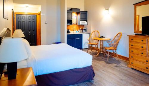 One-Bedroom Cottage (2 Adults)