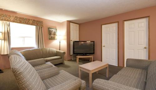 Deluxe Two-Bedroom Suite