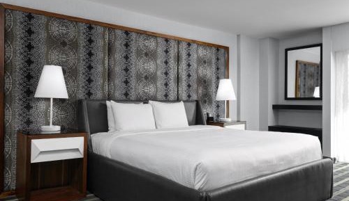 Luxury King Room with Balcony