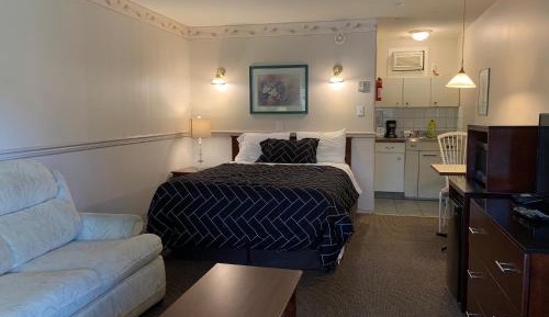 Queen Room