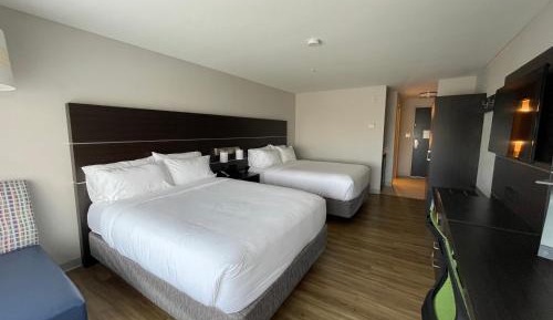 Standard Room with Two Queen Beds
