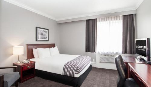 Standard Room, 1 Queen Bed