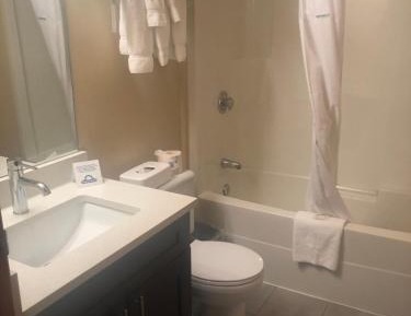 Queen Room - Non-Smoking - Not Pet Friendly