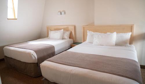 Loft Suite Queen, Two Doubles