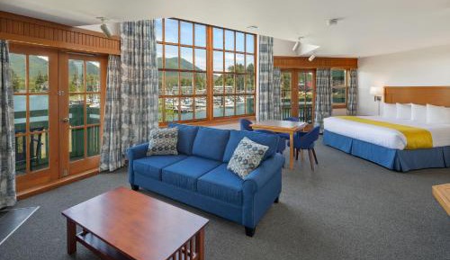 Harbor Master Suite