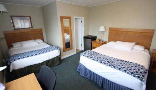 Queen Room with Double Bed