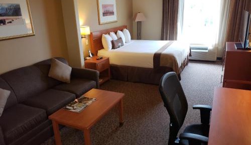 King Room with Sofa Bed