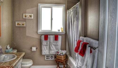 Standard Double Room with Shared Bathroom