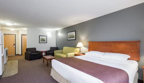King Room with Sofa Bed and Full Kitchen - Non-Smoking