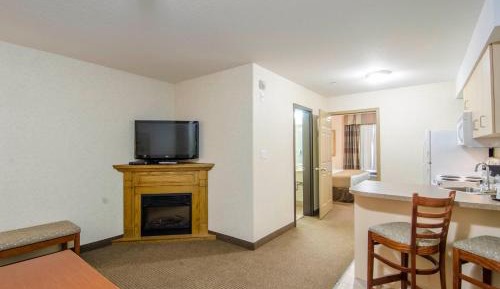 King Suite with Sofa Bed - Non-Smoking