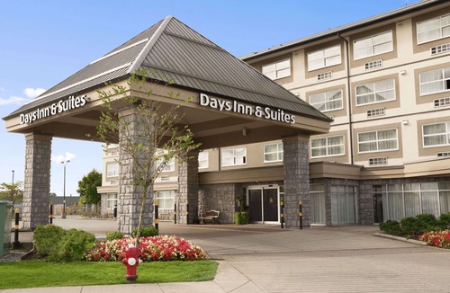Langley Hotel | Days Inn & Suites by Wyndham Langley