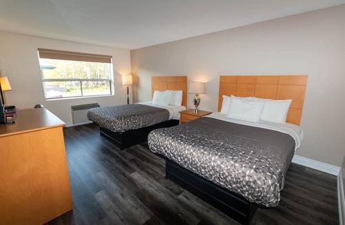 Angus Hotel | Borden Inn & Suites