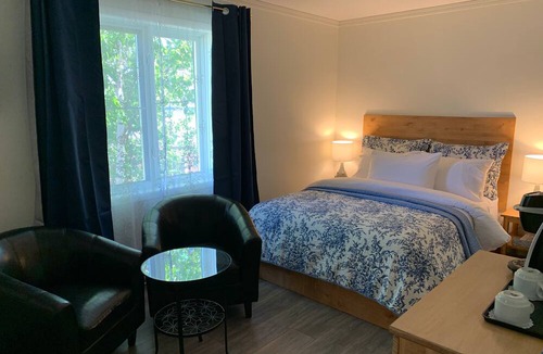 Grandes-Bergeronnes Bed & Breakfast | Auberge La Rosepierre