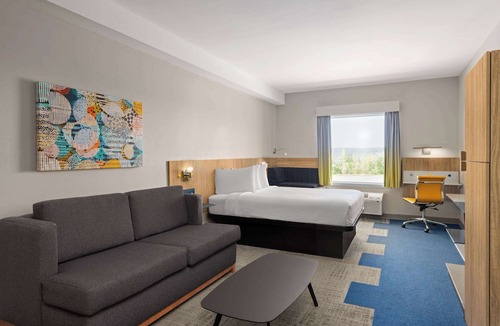 Lachute Hotel | Microtel by Wyndham Lachute