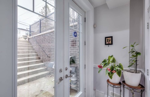 Scarborough Apartment | Waterfront Avenue Suites
