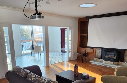 Aylmer House | D'Amour Single Room Self Check-In