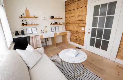 Windsor House | The August House