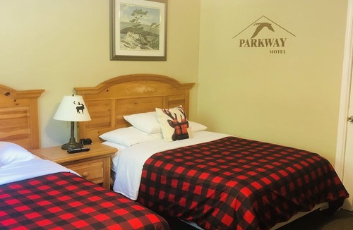 Wawa Hotel | Parkway Motel