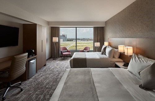 Mount Pleasant Hotel | Great Canadian Casino Resort Toronto