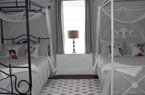 Pictou Bed & Breakfast | Seabank House Bed and Breakfast