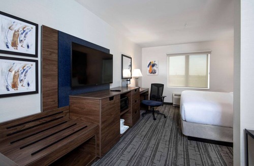 Carleton Place Hotel | Comfort Inn & Suites