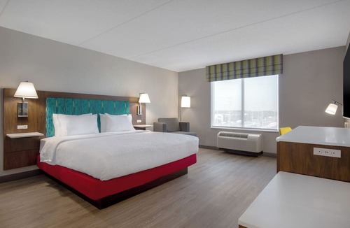 Brampton Hotel | Hampton Inn by Hilton Brampton Toronto