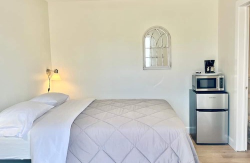 Ramara Hotel | Lakeside Inn