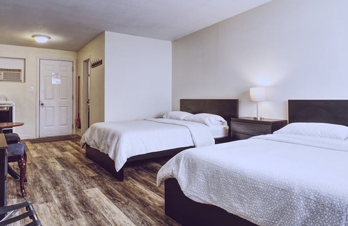 Ramara Hotel | Lakeside Inn
