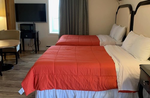 Niagara Falls Cabin | Choice Inn by the Falls
