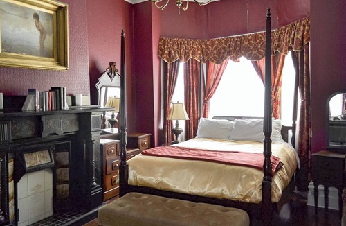 Downtown St. John's Bed & Breakfast | The Roses Heritage Inn