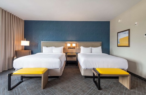 Kingston Hotel | Comfort Inn and Suites