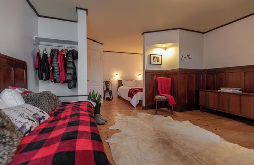 Saint Ferreol les Neiges Bed & Breakfast | Auberge et Campagne