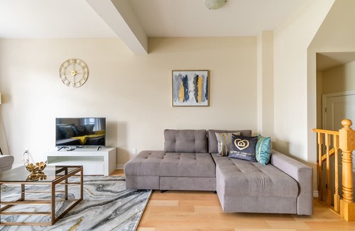 Stoney Creek Apartment | GLOBALSTAY. Modern Townhomes on Lake Ontario
