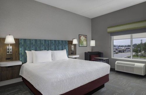 Midland Hotel | Hampton Inn Midland, On