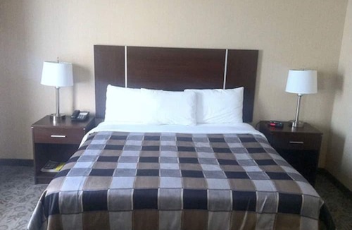 Brampton Hotel | Days Inn by Wyndham Brampton