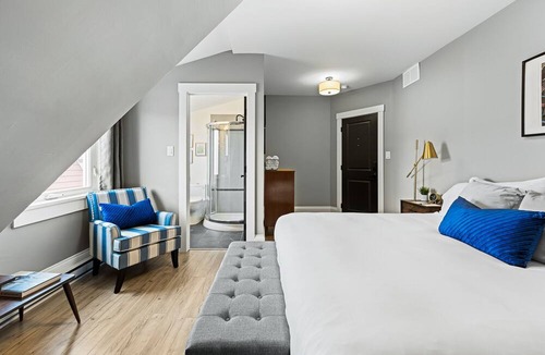 Moncton House | Manoir Highfield