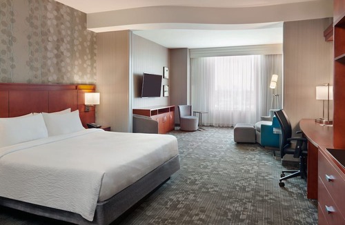 Ottawa Division Hotel | Courtyard by Marriott Ottawa East