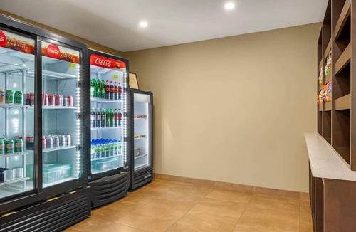 Bathurst Hotel | Quality Inn & Suites Bathurst