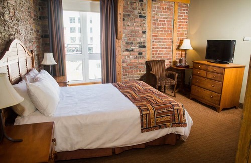 Downtown St. John's Hotel | The Murray Premises Hotel