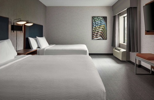 Hamilton Hotel | Courtyard by Marriott Hamilton