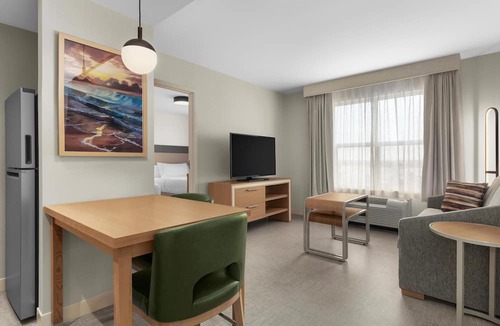 Burlington Hotel | Homewood Suites by Hilton Burlington