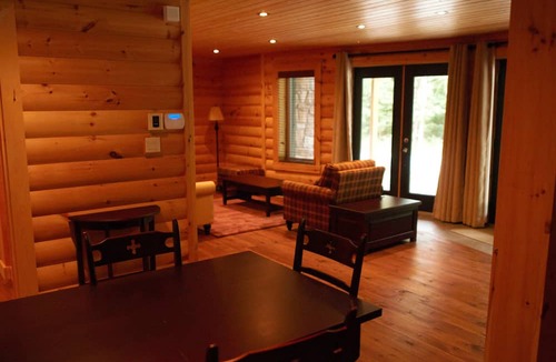 Amherst Cabin | Selenia Lodge